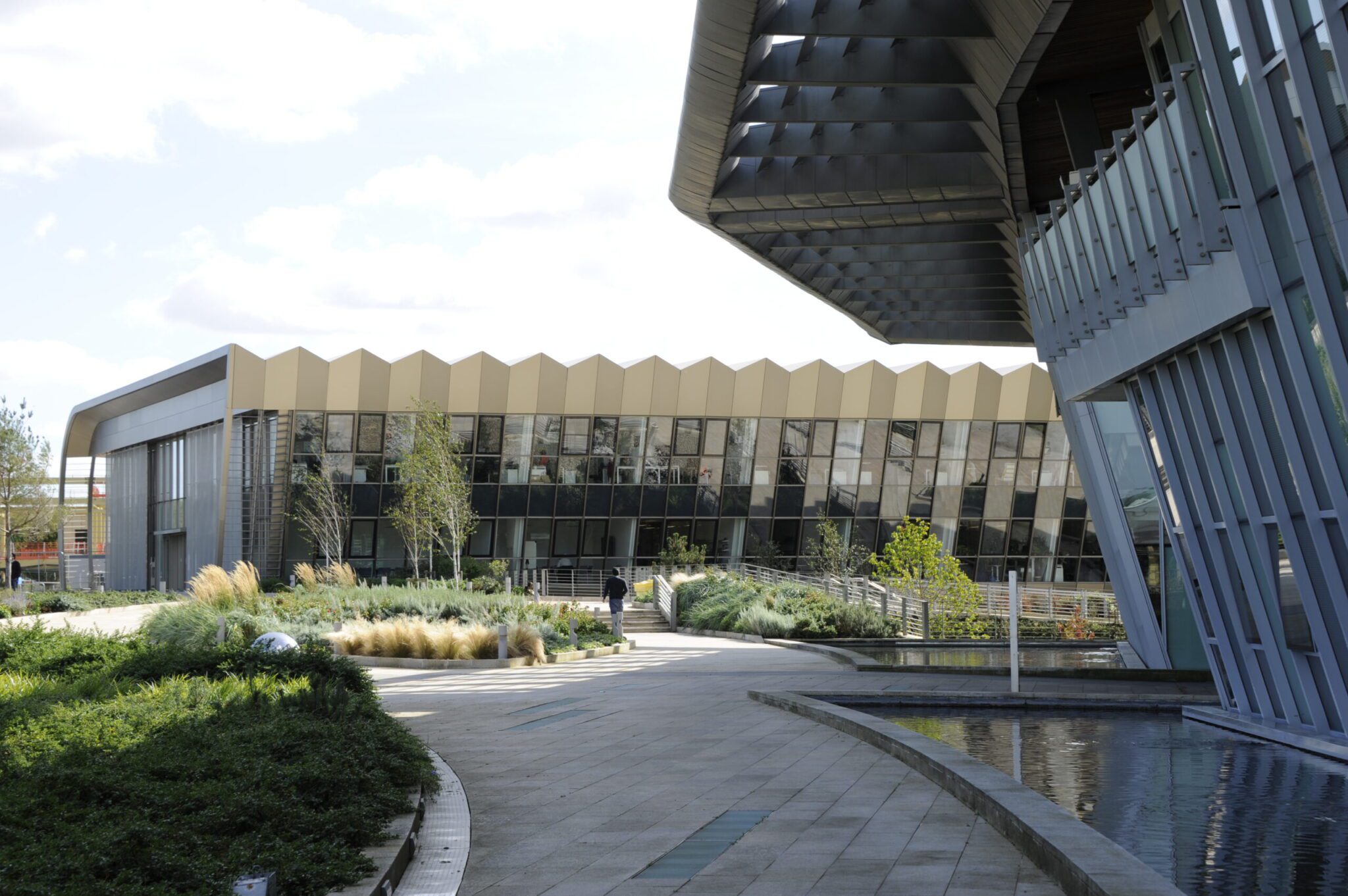Wellcome Sanger Institute Reduces Data Centre Power Consumption by 33%, with EfficiencyIT and Schneider Electric